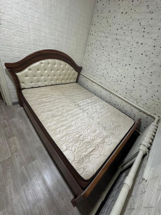 Продам Кровать б/у