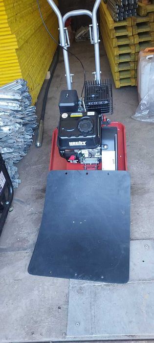 Placa compactoare/mai compactor, picamer/vibrator beton de inchiriat