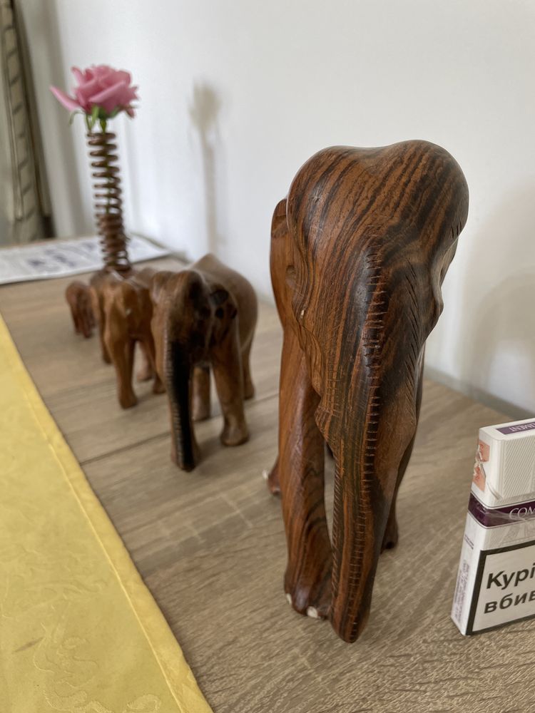 Set decor 5 elefanti din lemn superbi