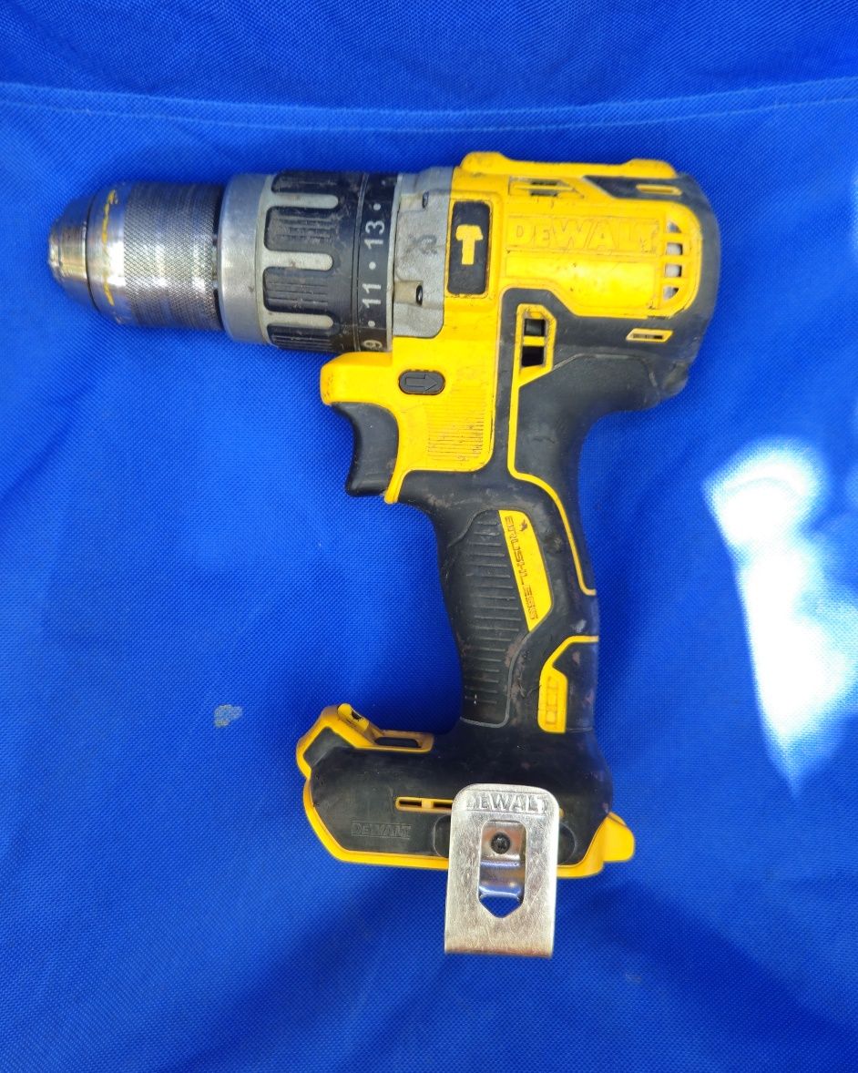 Masina de gaurit Dewalt dcd 796