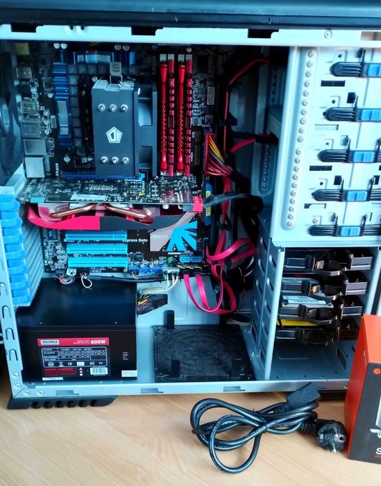 PC Retro, Intel Core I5 750, 16GB RAM, SSD + HDD, GTX 460 1GB
