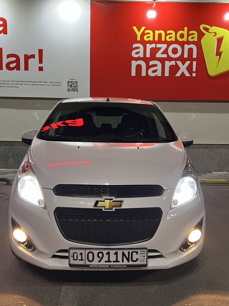 Chevrolet Spark 2015 год