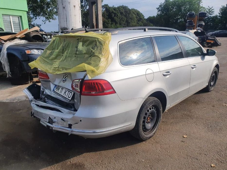 usa portiera stanga dreapta fata spate aripa fuzeta etrier VW Passat B7 motor 2.0tdi CFGB  dezmembrez