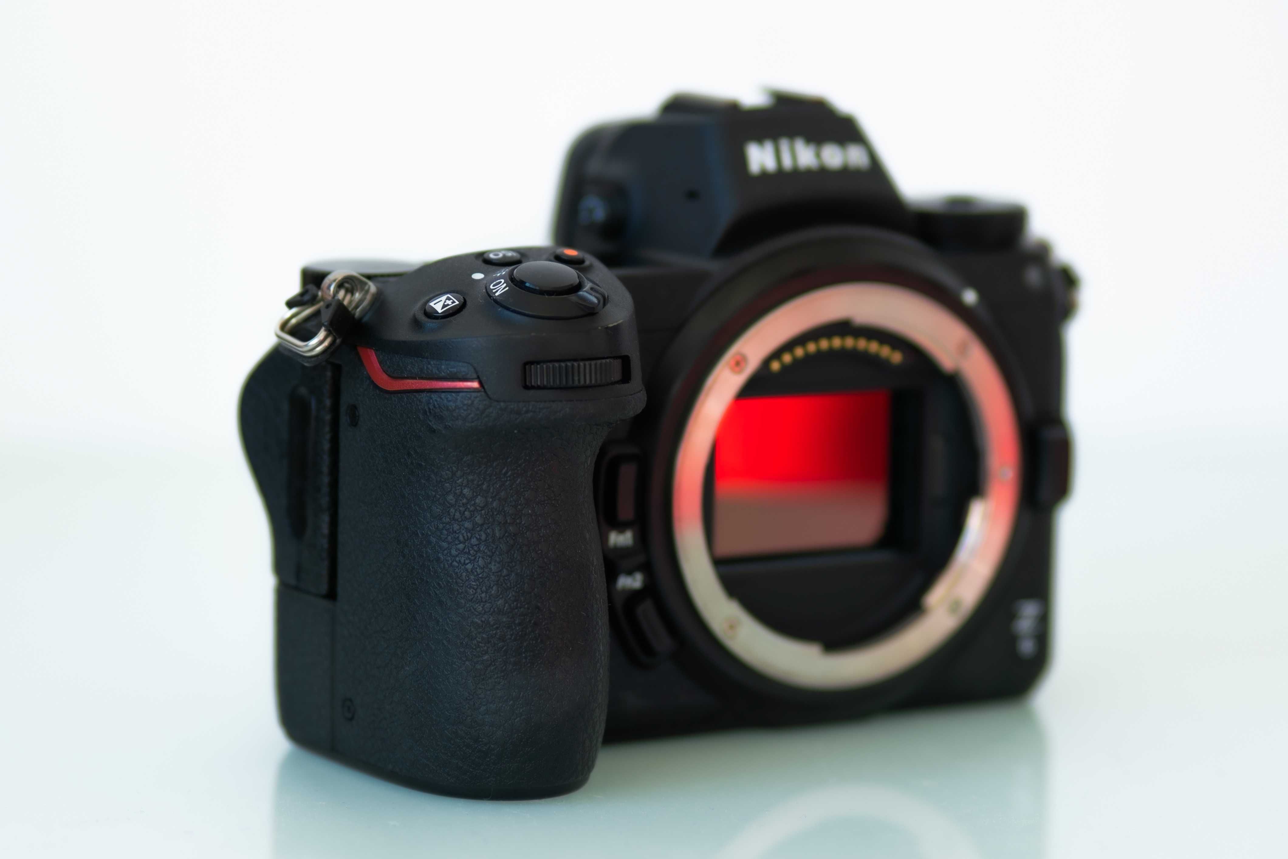Nikon Z6 mirrorless - 4 mii de cadre FullBOX