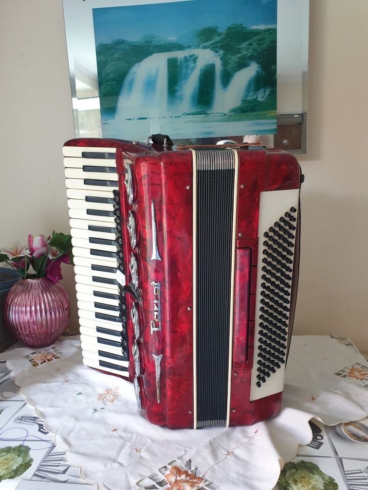 Acordeon parot 120 de basi