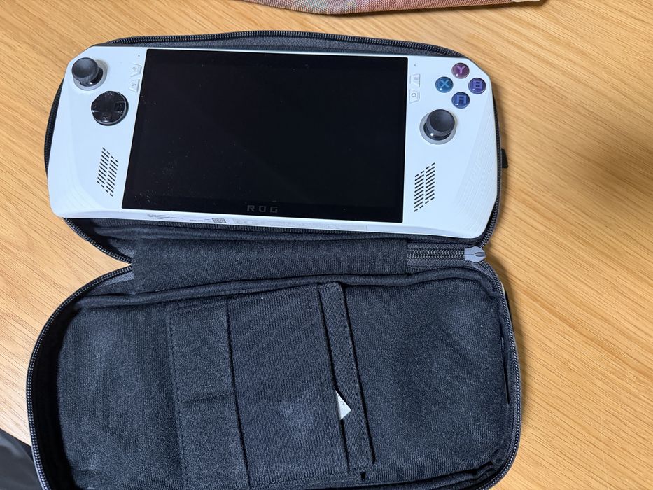 Rog Ally 512gb folosit o data