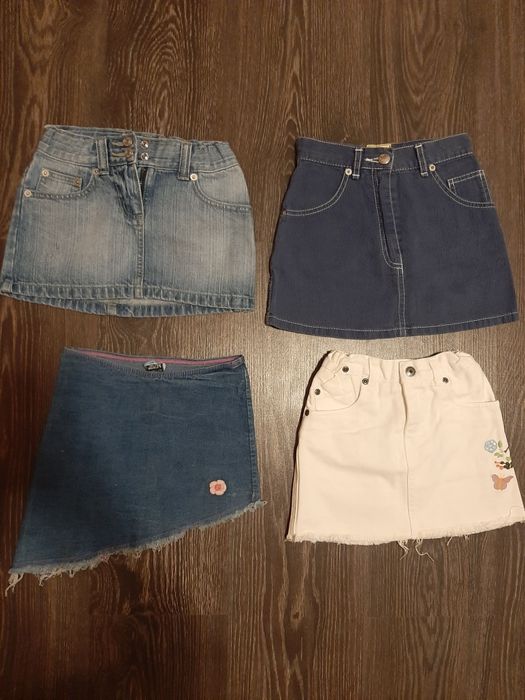 Lot fuste, fete 4-5 ani Schimb