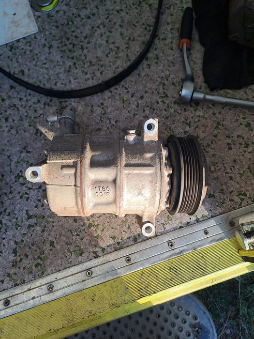 Compresor clima AC Opel Astra K Meriva Zafira Insignia 39034464 GM3903