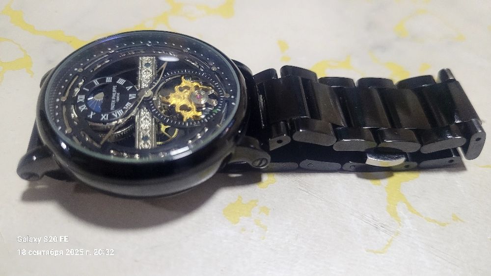 наручные часы PATEK PHILIPPE GENEVE 
Holati yaxshi avtopat zavod olgan