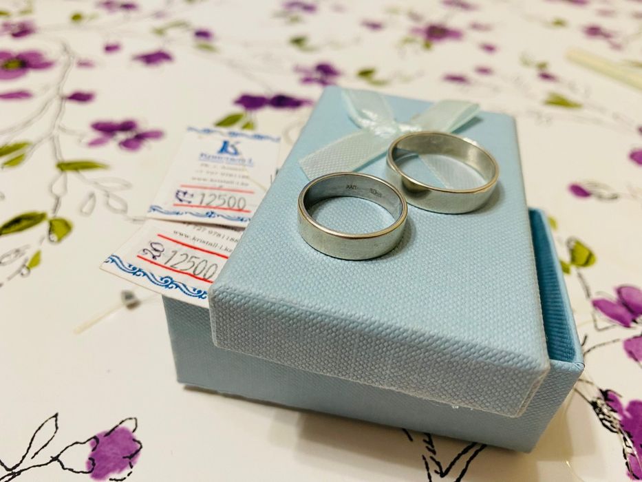 Продам набор колец из серебра