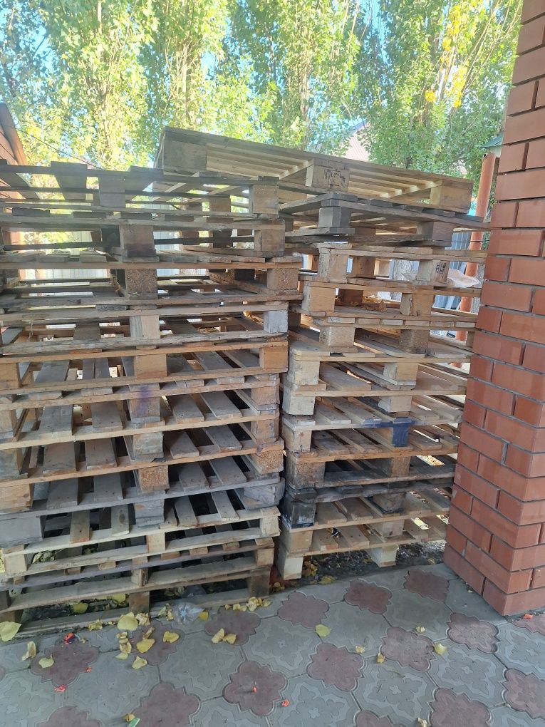 паддон сатылады.