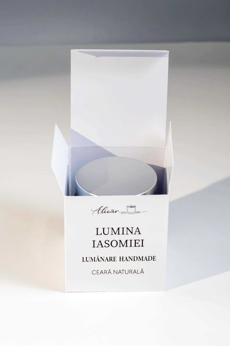 Lumânări Premium Handmade – Cadouri Personalizate cu Stil