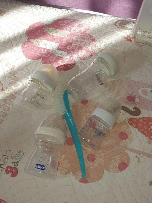Бутылочки для кормления avent  chicco
