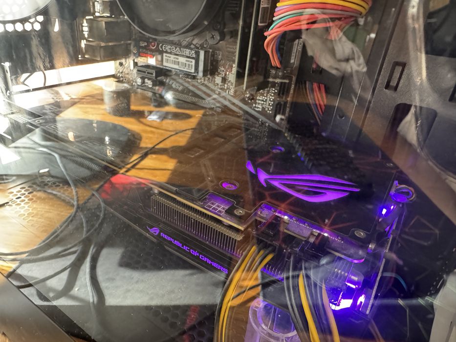 Vand/schimb 1080 asus strix republic of gamers