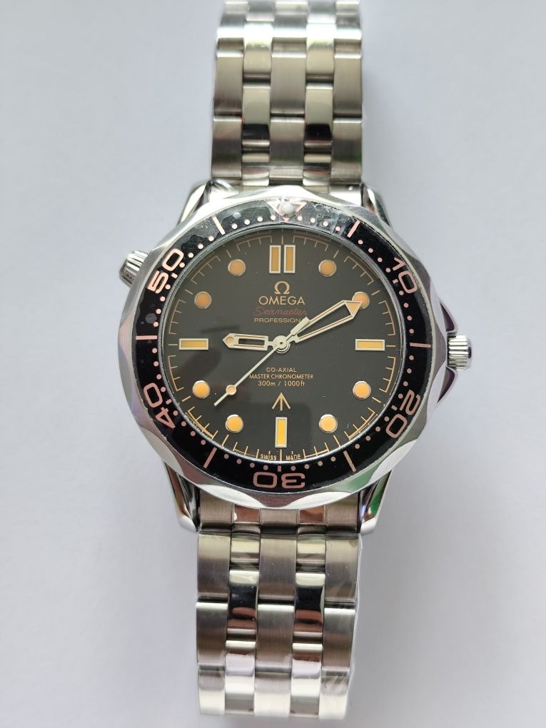 ceas OMEGA Barbatesc