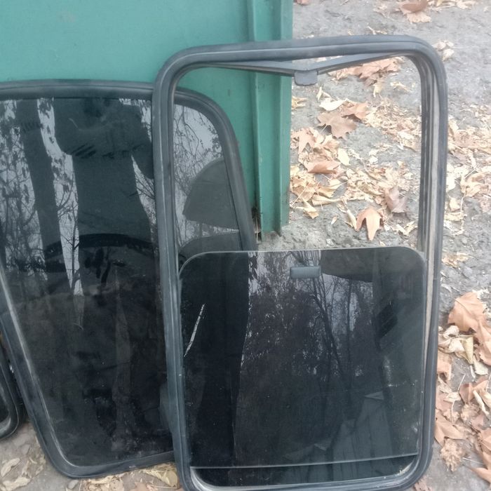Продам боковые стекла на дамас