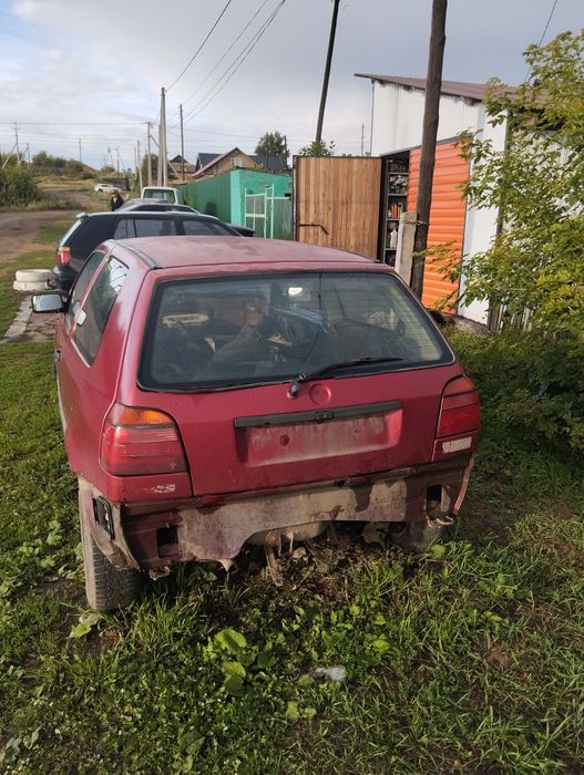 Продам гольф на запчасть