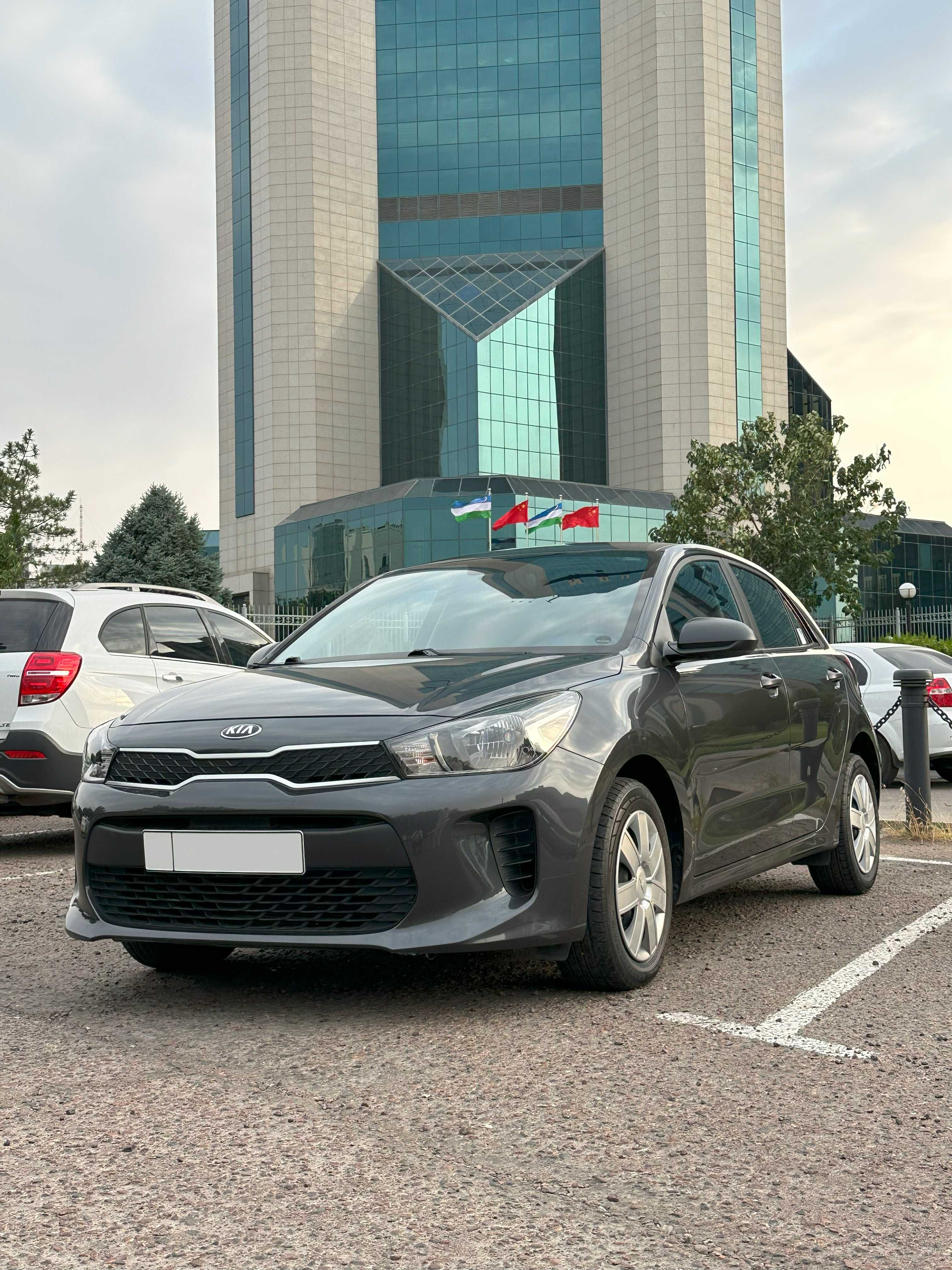 Продается Kia Rio 2018г ( 127 тыс пробег) Цвет Мокрый Асфальт