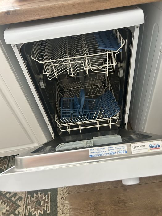 Продам посудамоечную машину