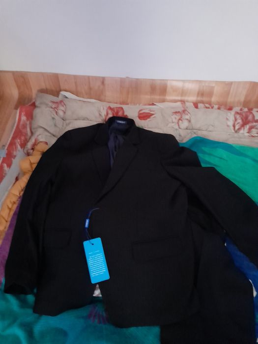 Продам костюм,мужской