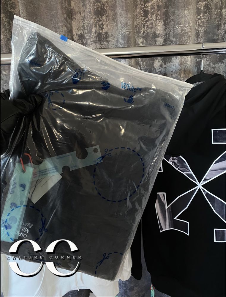 Hoodie OFF-White • Calitate TOP • Caravaggio Arrows Over • Cod QR