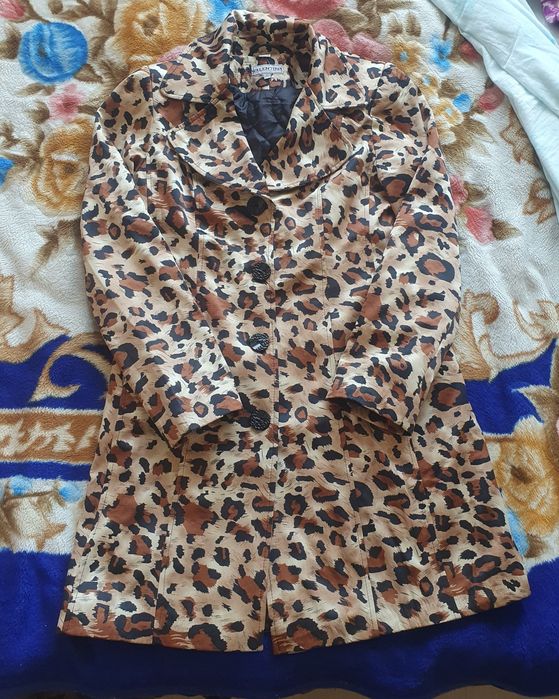 Продам весеннее пальто