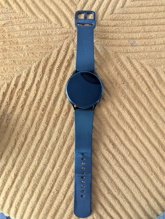 Samsung watch 4 . 44mm black