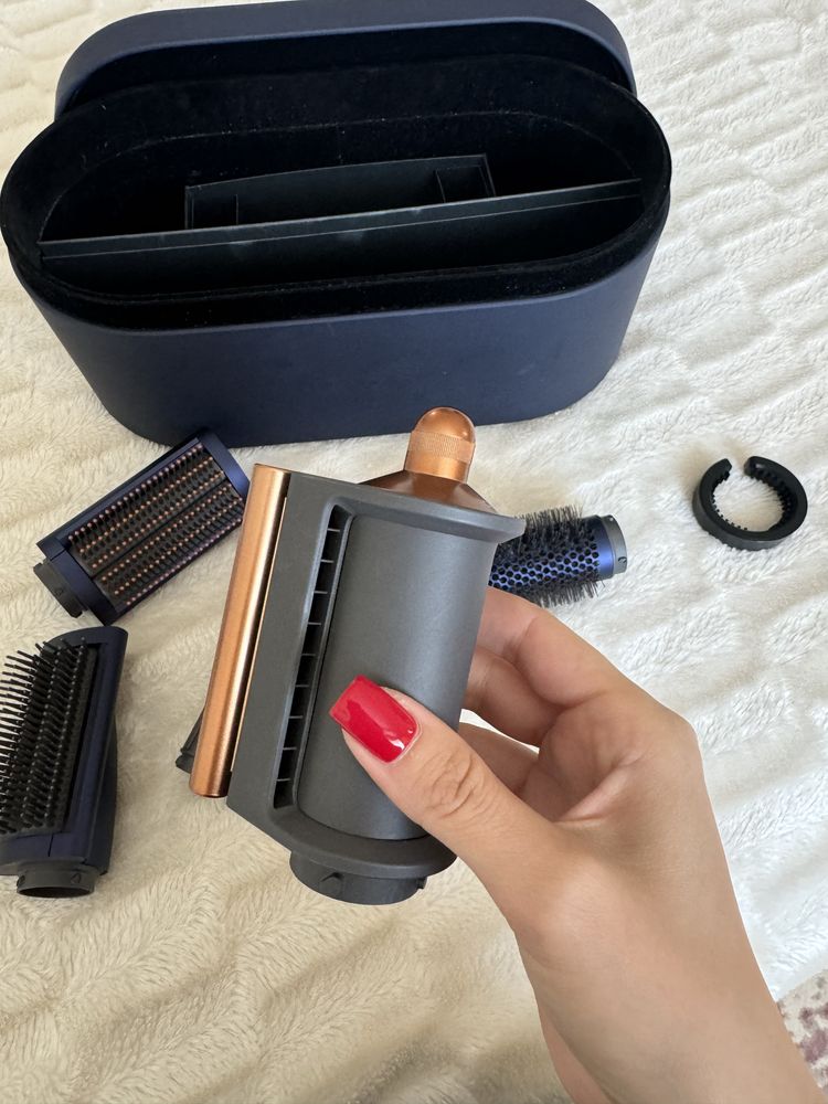 Dyson Airwrap Коробка и Насадки