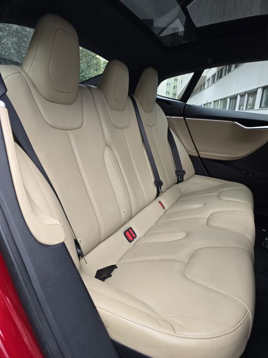 Tesla Model S 85 !!!