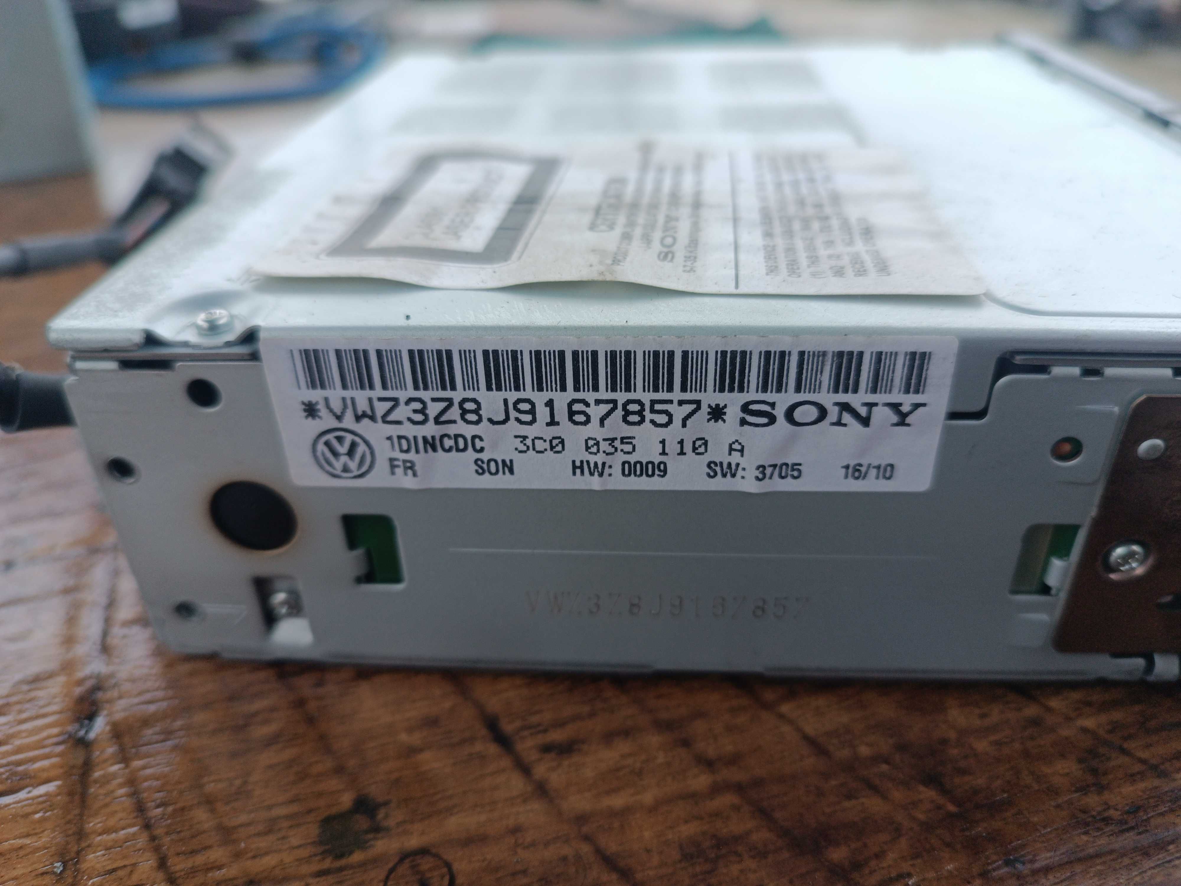 CD чейнджър VW Passat / Пасат 6, 7 - 3C0035110A