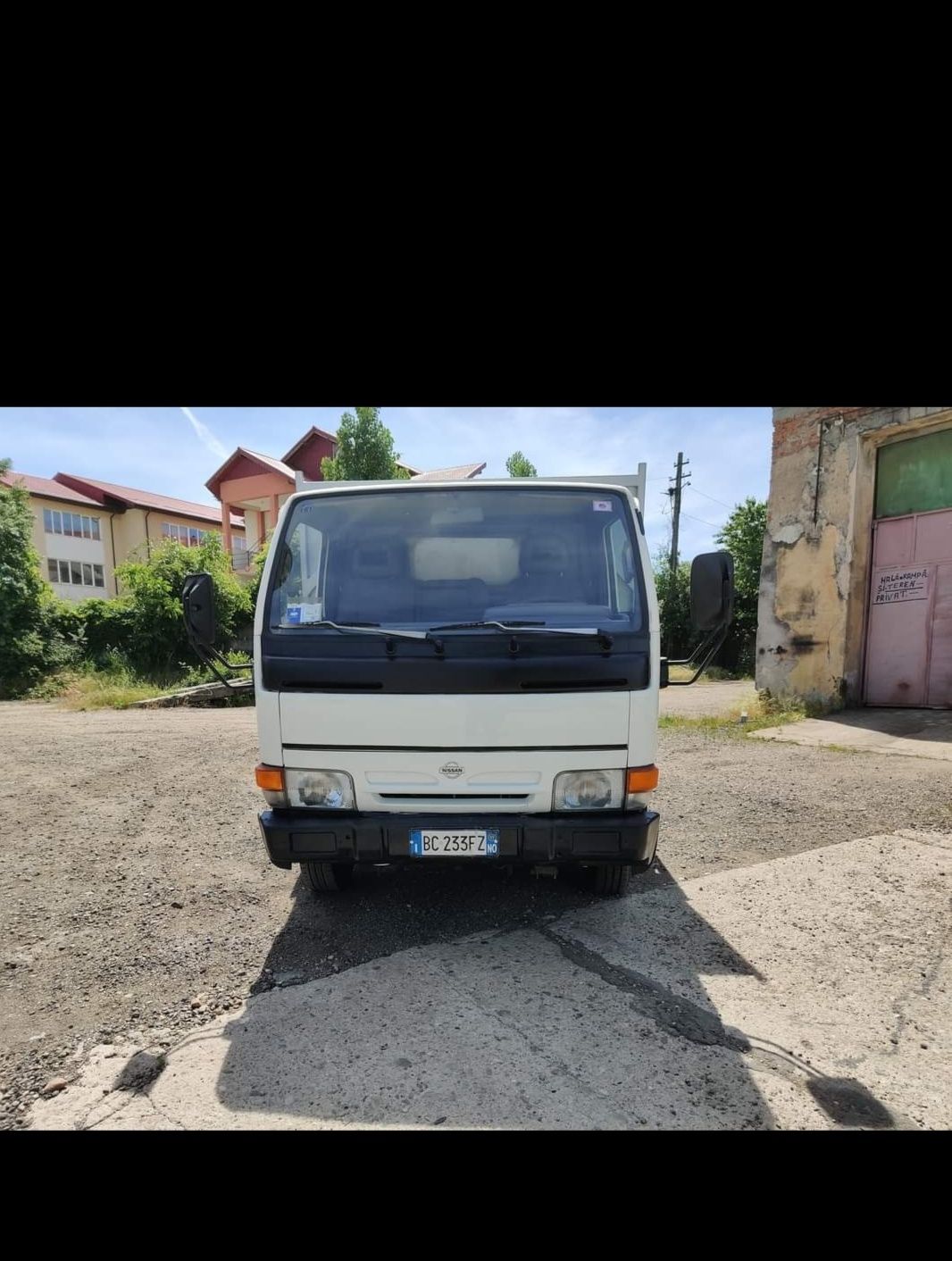 Nissan Cabstar 3.0 turbo,bena fixă