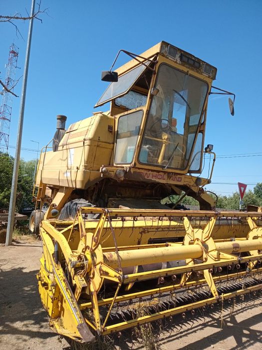 Vând sau Dezmembrez combina new holland 1550