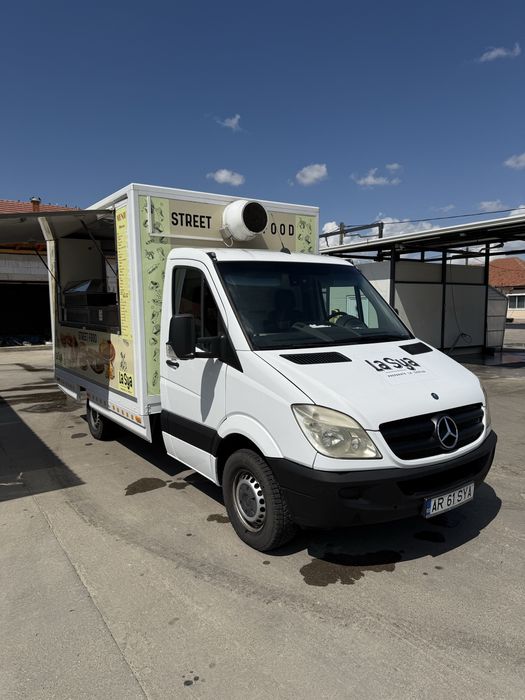 Food truck, interior full inox