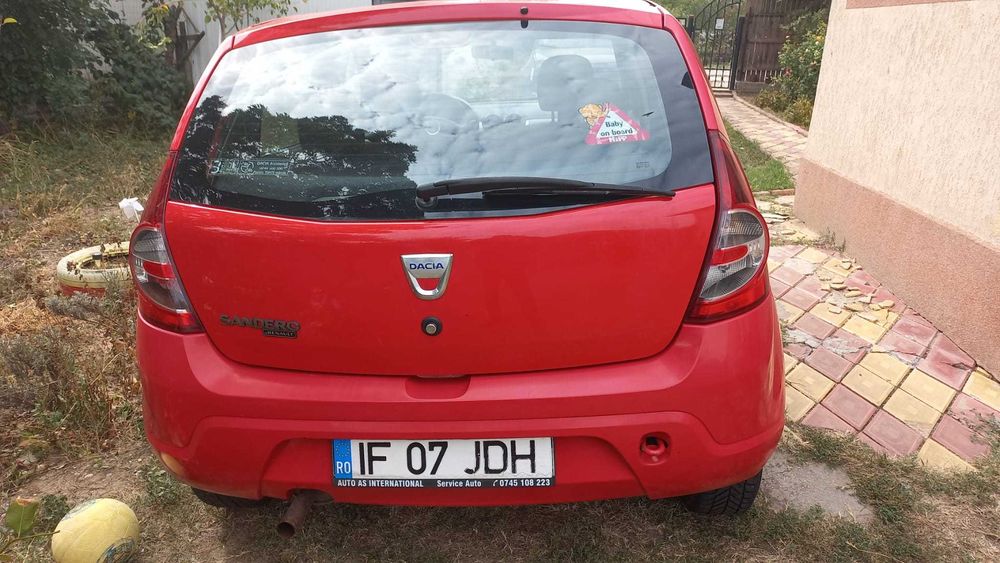 Vând Dacia Sandero