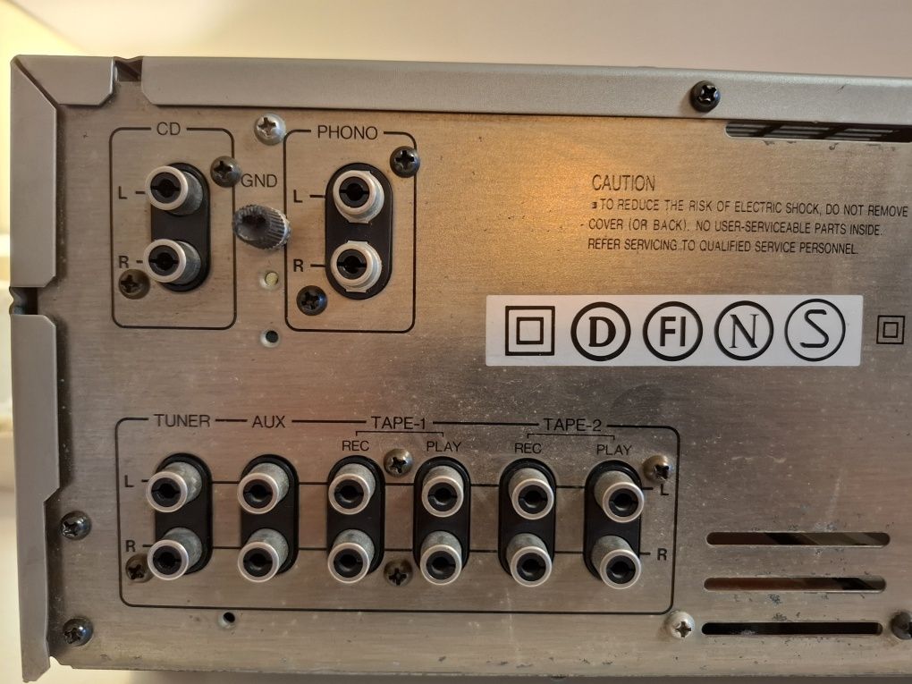 Onkyo integra 8057