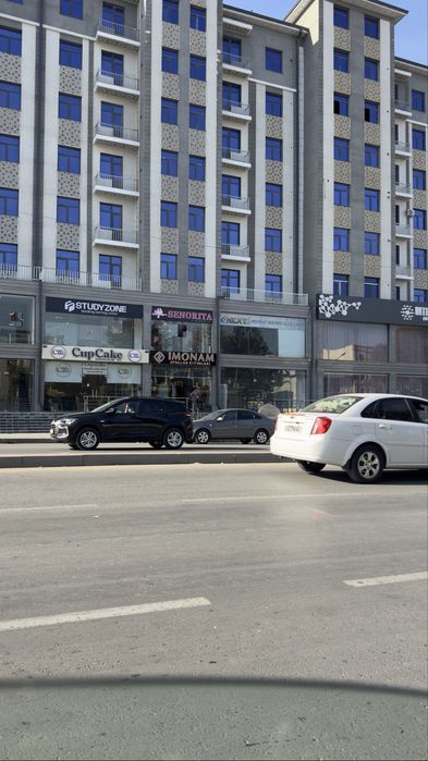 Tayyor SHAHAR markazida 30m2  joy ijaraga beriladi.