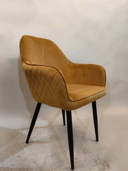 Трапезен стол Алба кадифе цвят старо злато