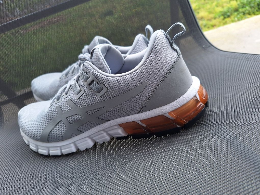 Дамски маратонки Asics 41 размер сиви