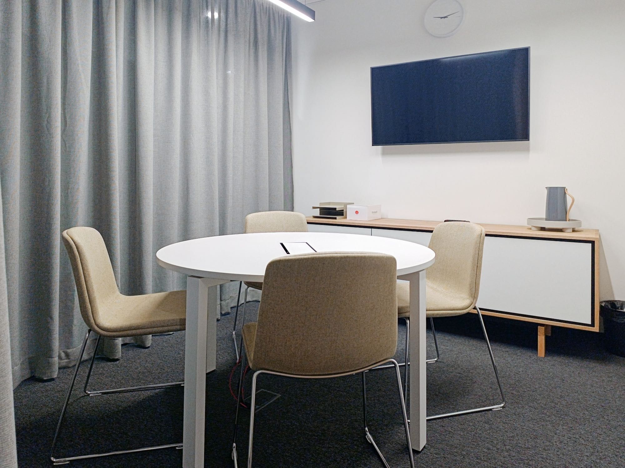 Самостоятелно офис пространство за 3-4 души в Regus BSR 1