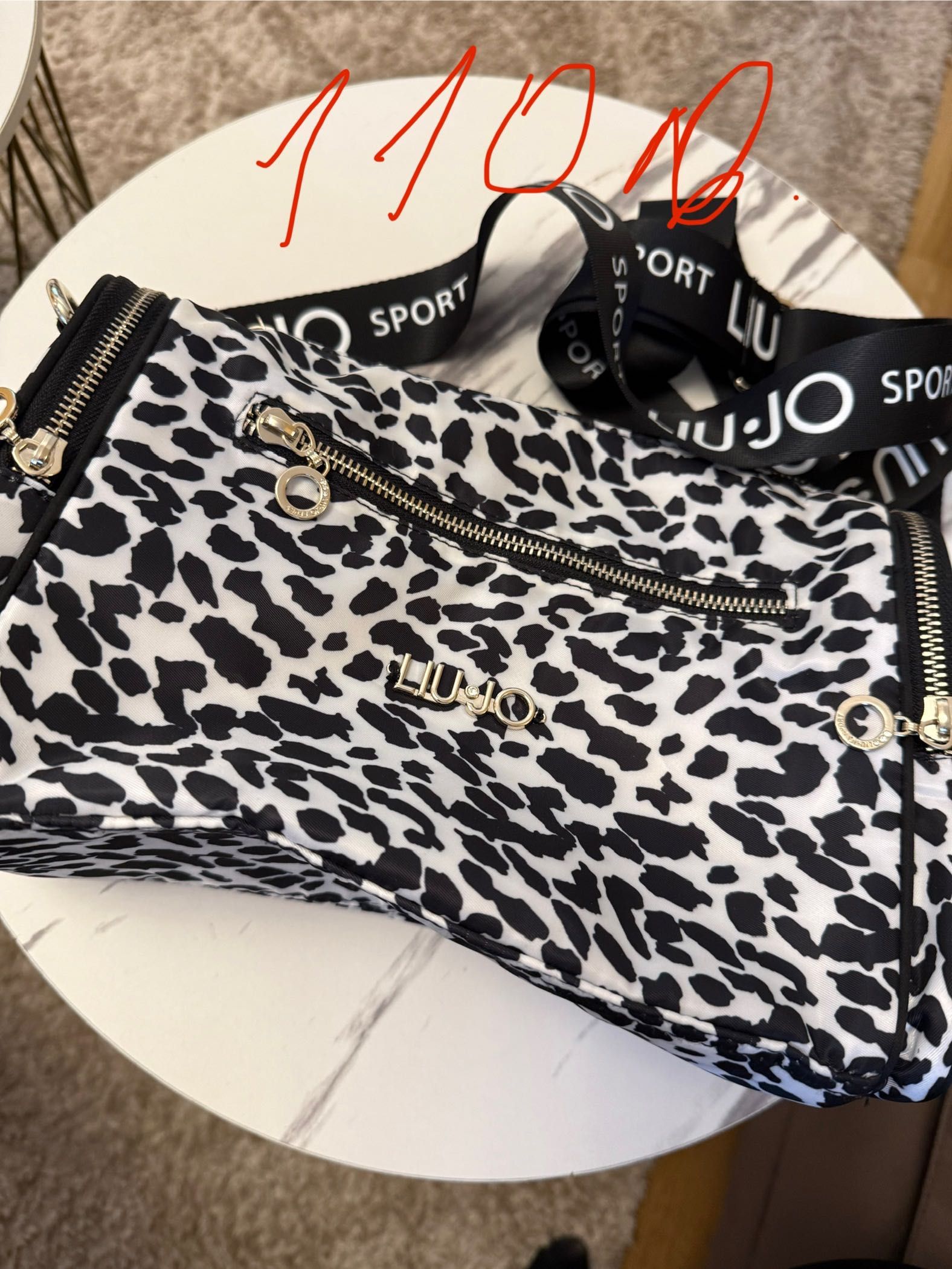 Дамски чанти Liu Jo Guess Michael Kors Love moschino и други
