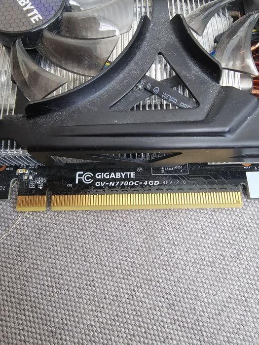 Видео карти Asus gigabyte  4Gb