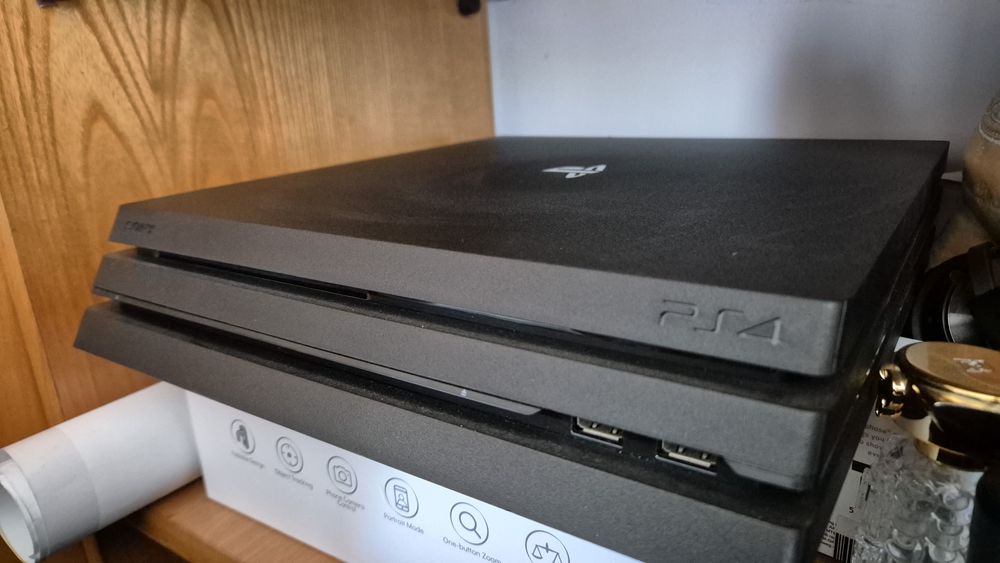 PlayStation 4 PRO 1TB