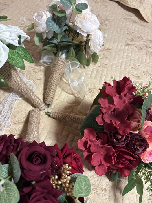 Букети от изкуствени цветя – подходящи за сватба