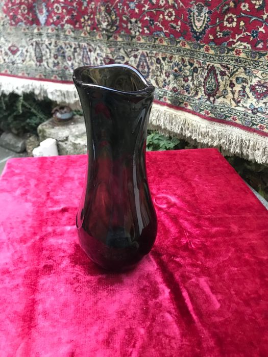 колекция керамични  стъклени  вази