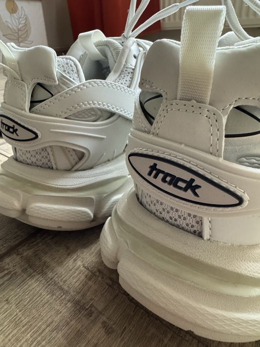 Balenciaga Track