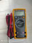 Aparat de măsură și control Fluke 175 .