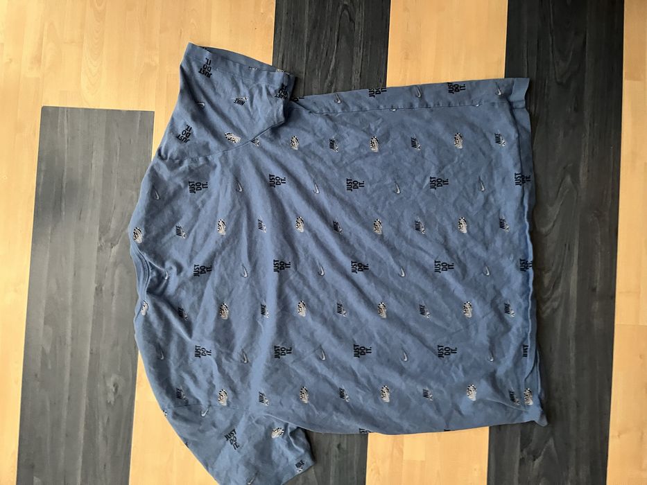 Blue nike t-shirt