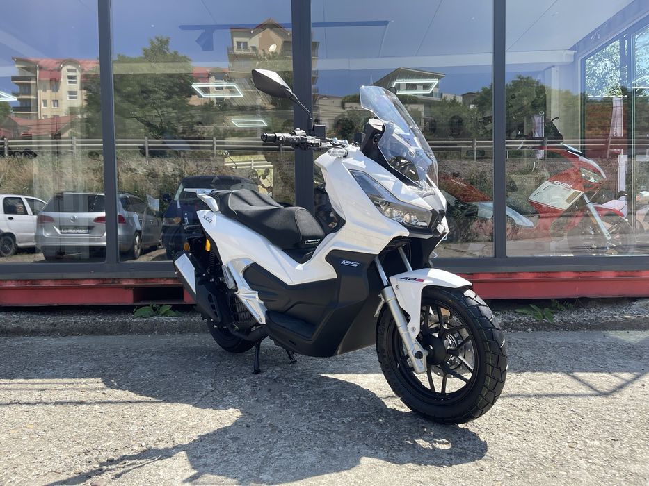 Scuter TNT XCO 125 cc-Nou-Abs-keyless go-apple carplay