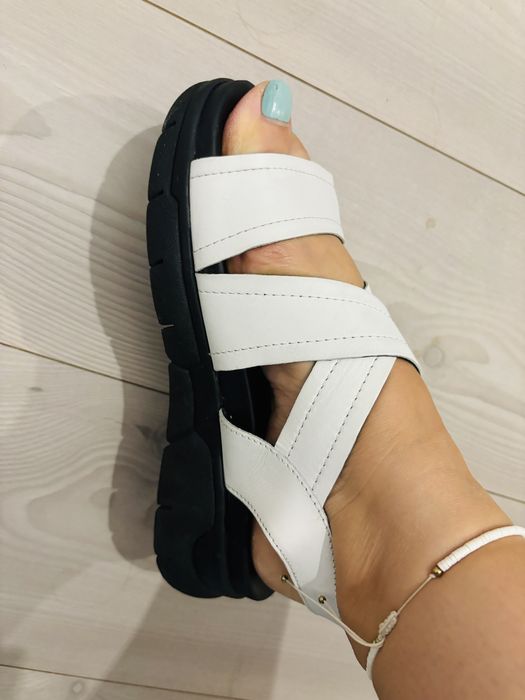 Sandale albe 38 din piele naturala