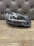 Mercedes W218 CLS фар фарове десен